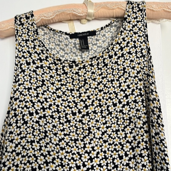 Summer Floral Dress, Medium - Picture 2 of 3